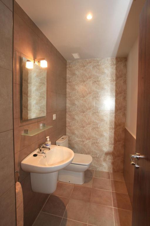 Casa Sierra De Guara Guest House Adahuesca Стая снимка